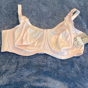 Bra - pink. NWT size 44DD